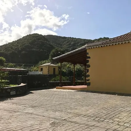 וילה Rustic House La Montana *