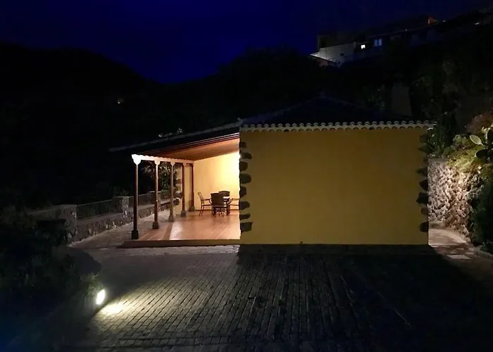Rustic House La Montana فيلة