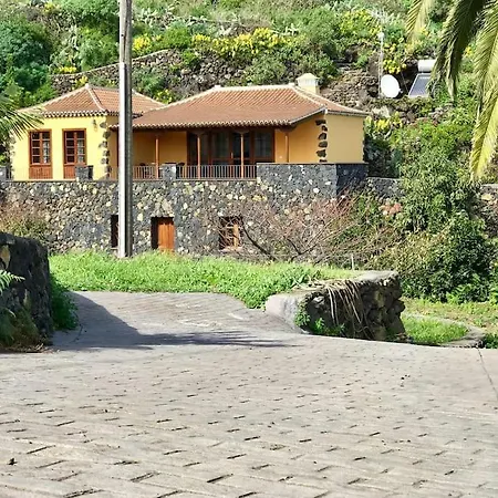 Villa Rustic House La Montana *